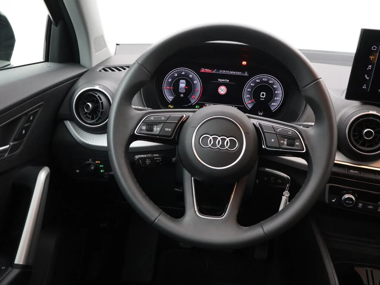 Audi-Q2-image-11