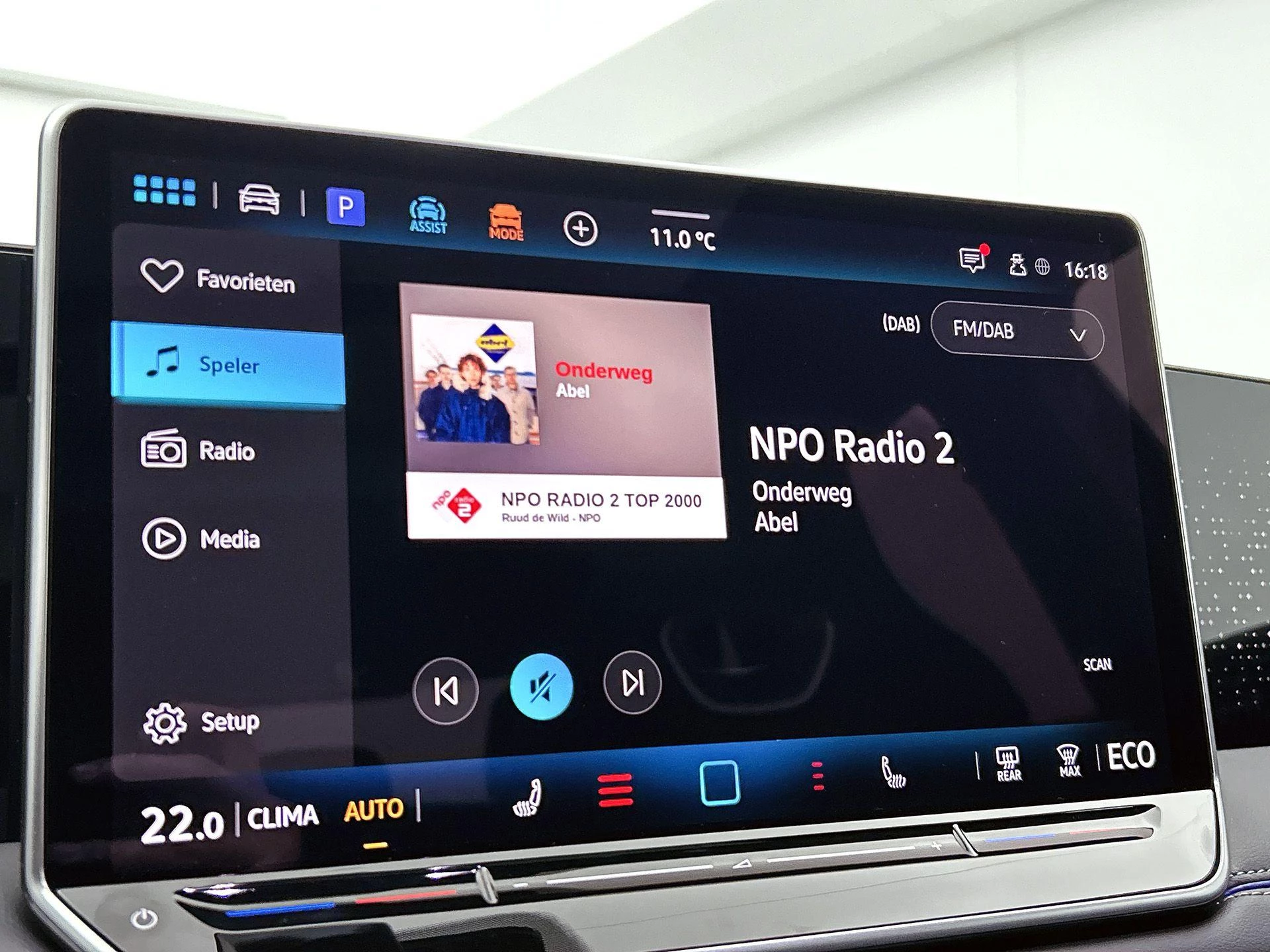 Volkswagen-Tiguan-image-6