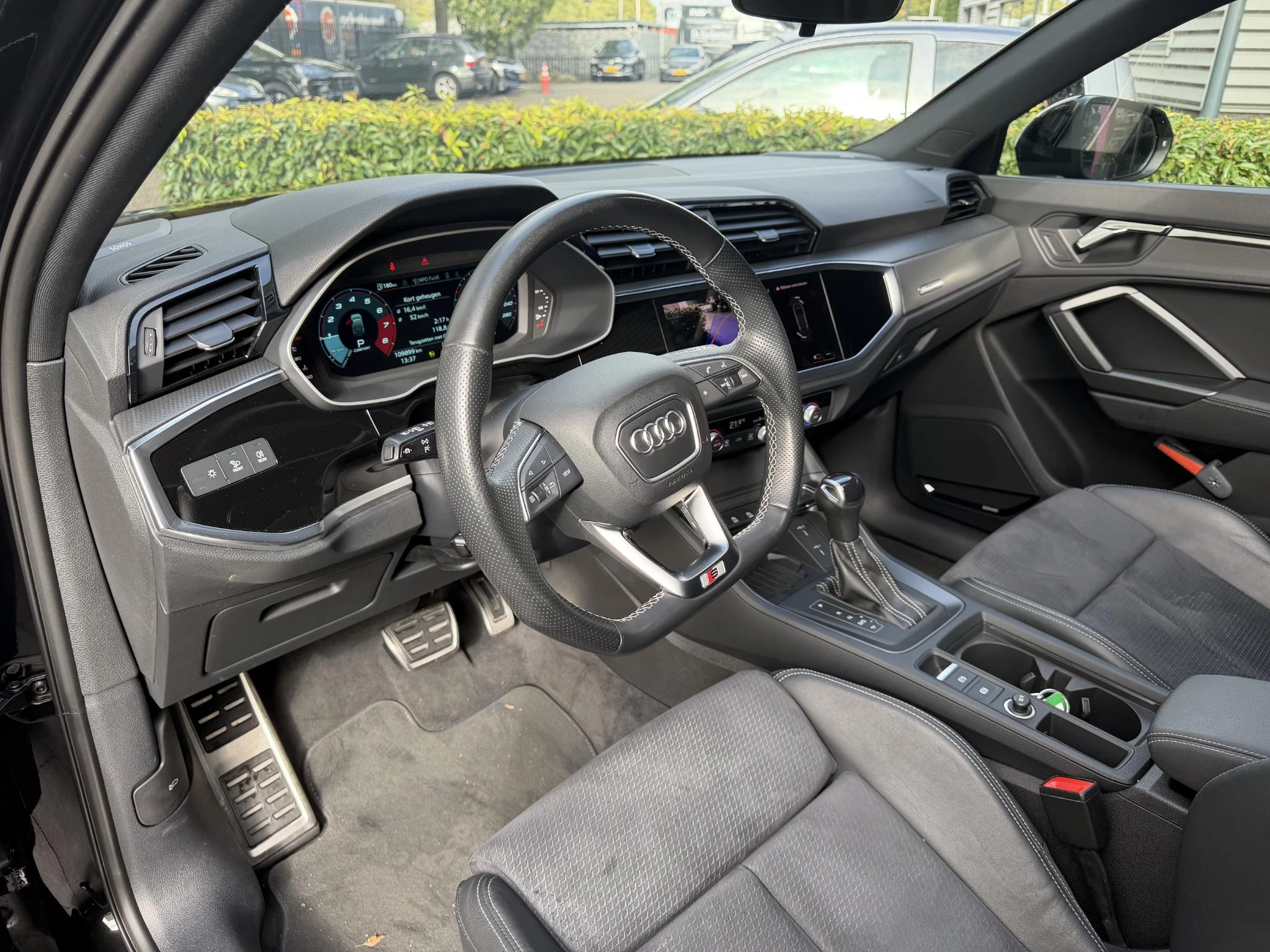 Audi-Q3-image-13