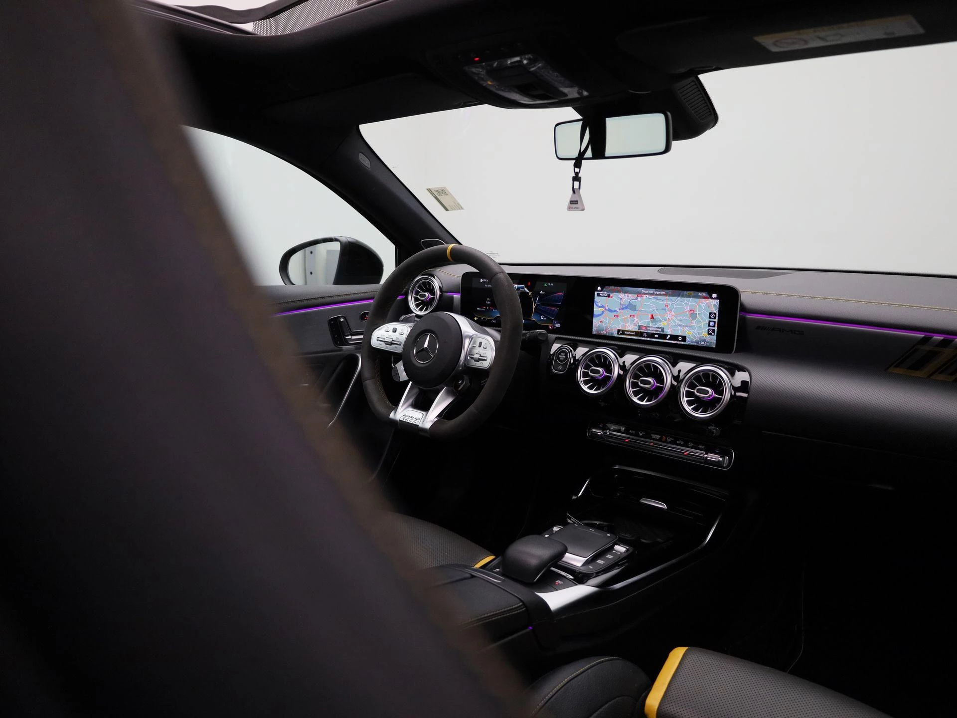Mercedes-Benz A-Klasse AMG 45 S 4MATIC+ Edition 1