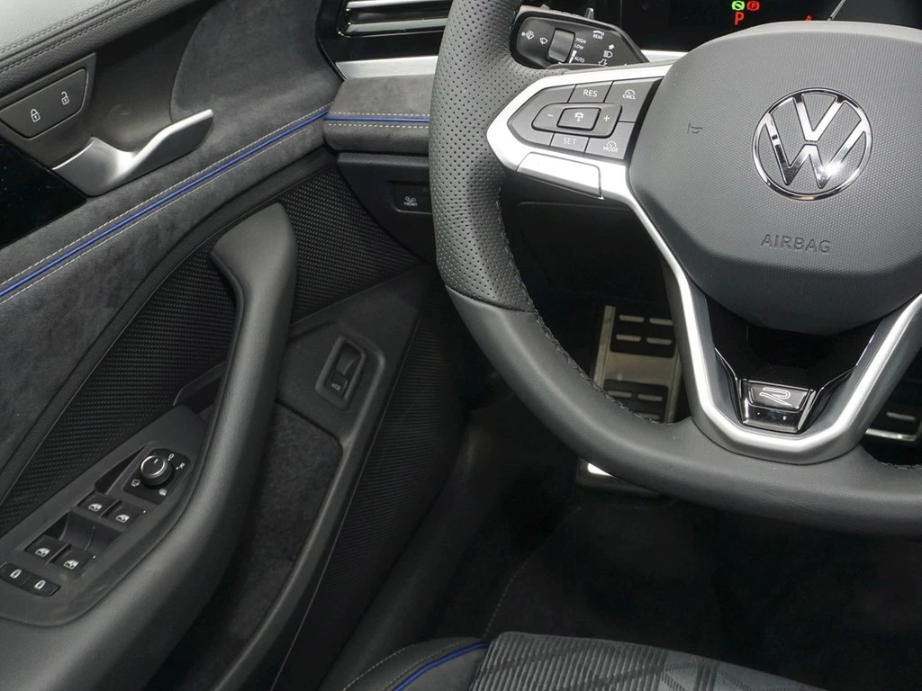 Volkswagen-Passat-image-14