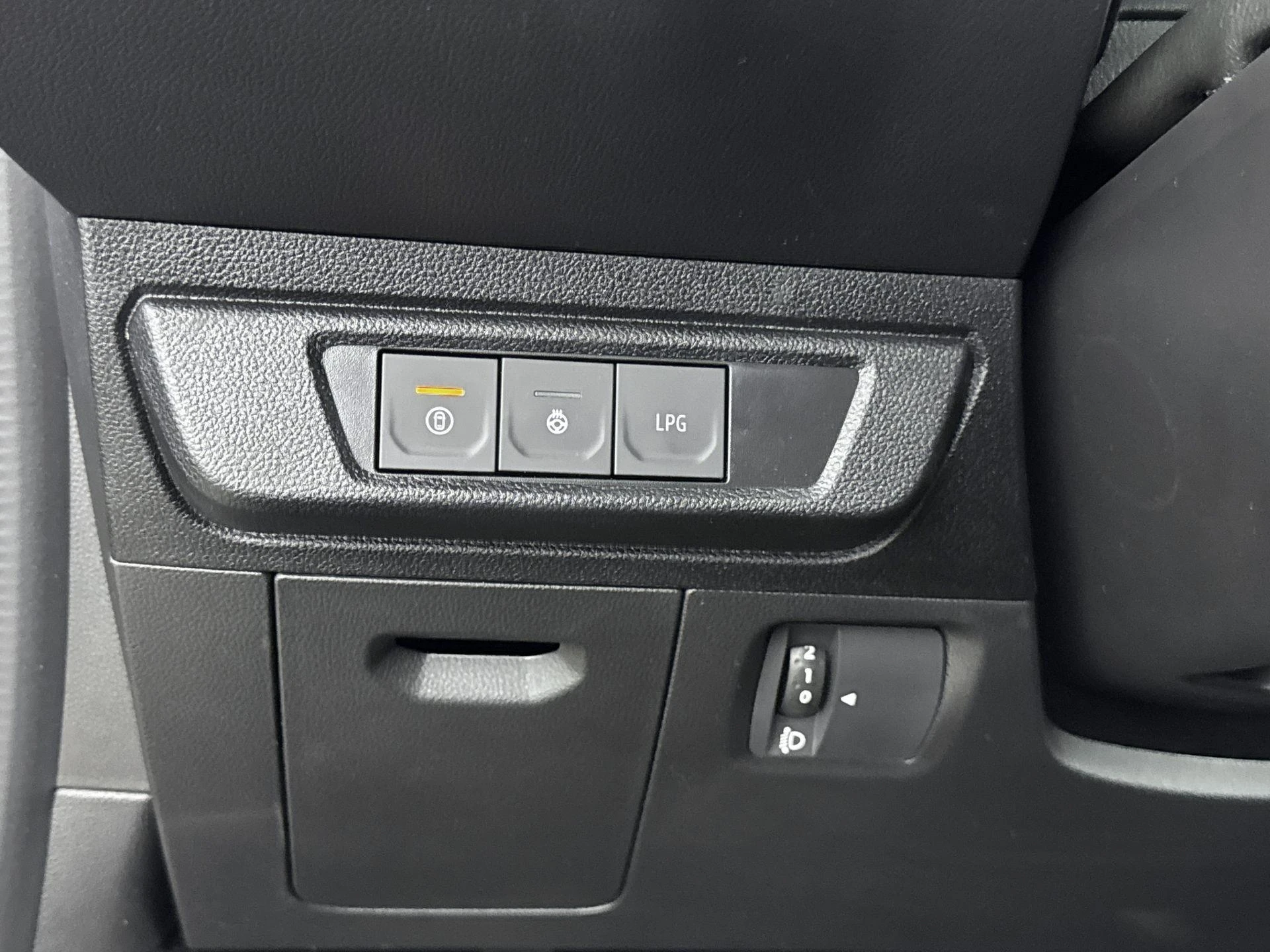 Dacia-Sandero Stepway-image-14