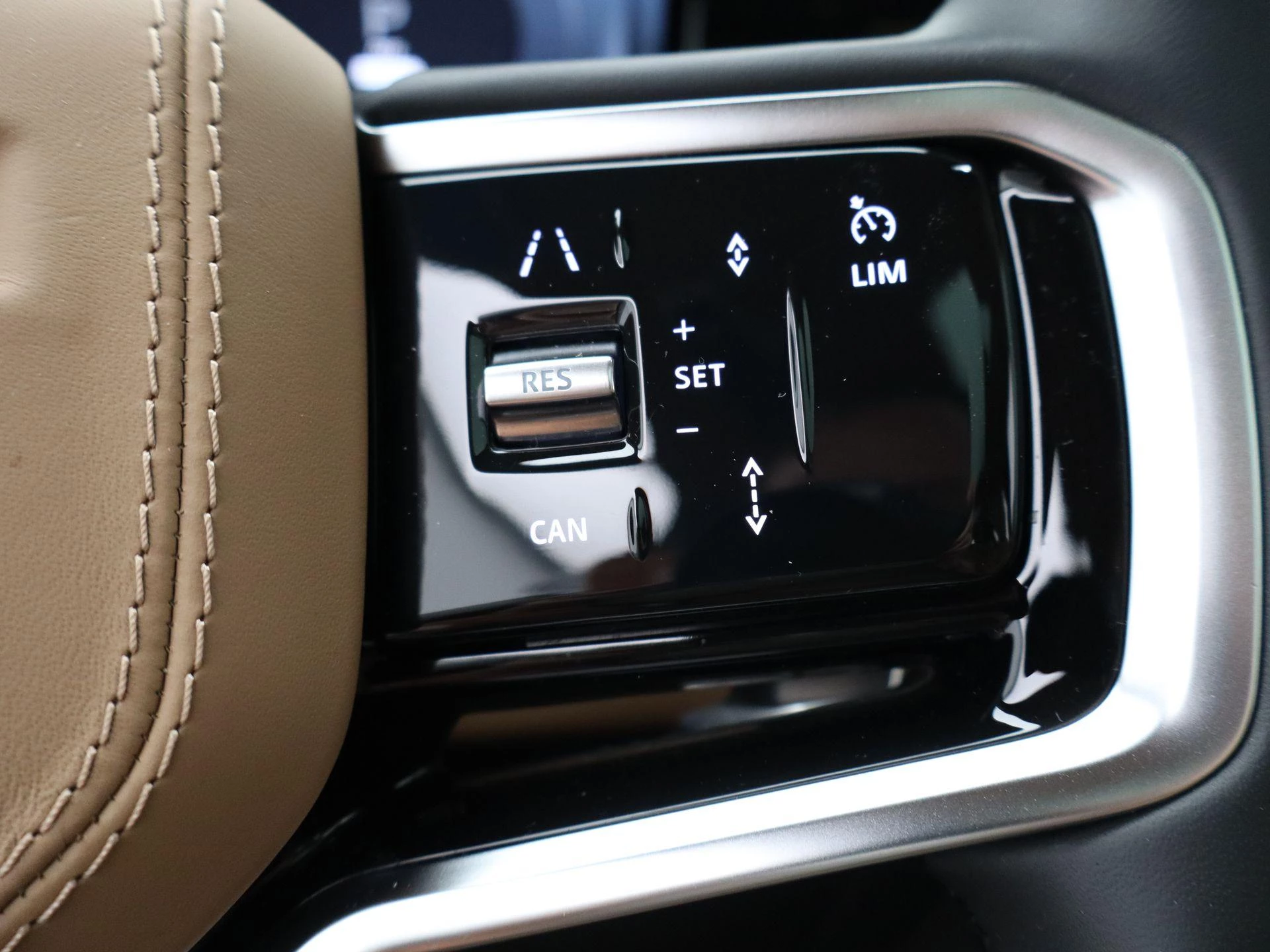 Land Rover-Range Rover Sport-image-27