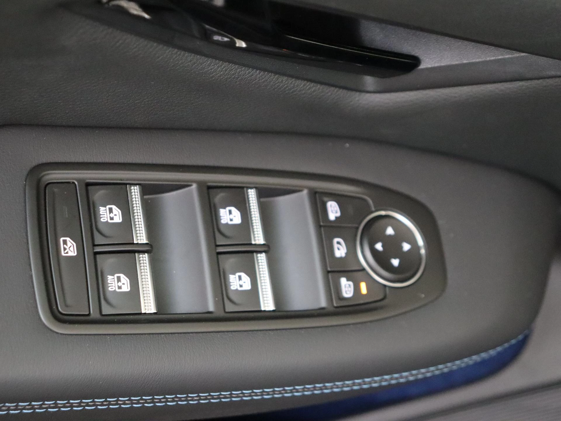 Renault-Megane E-Tech-image-22