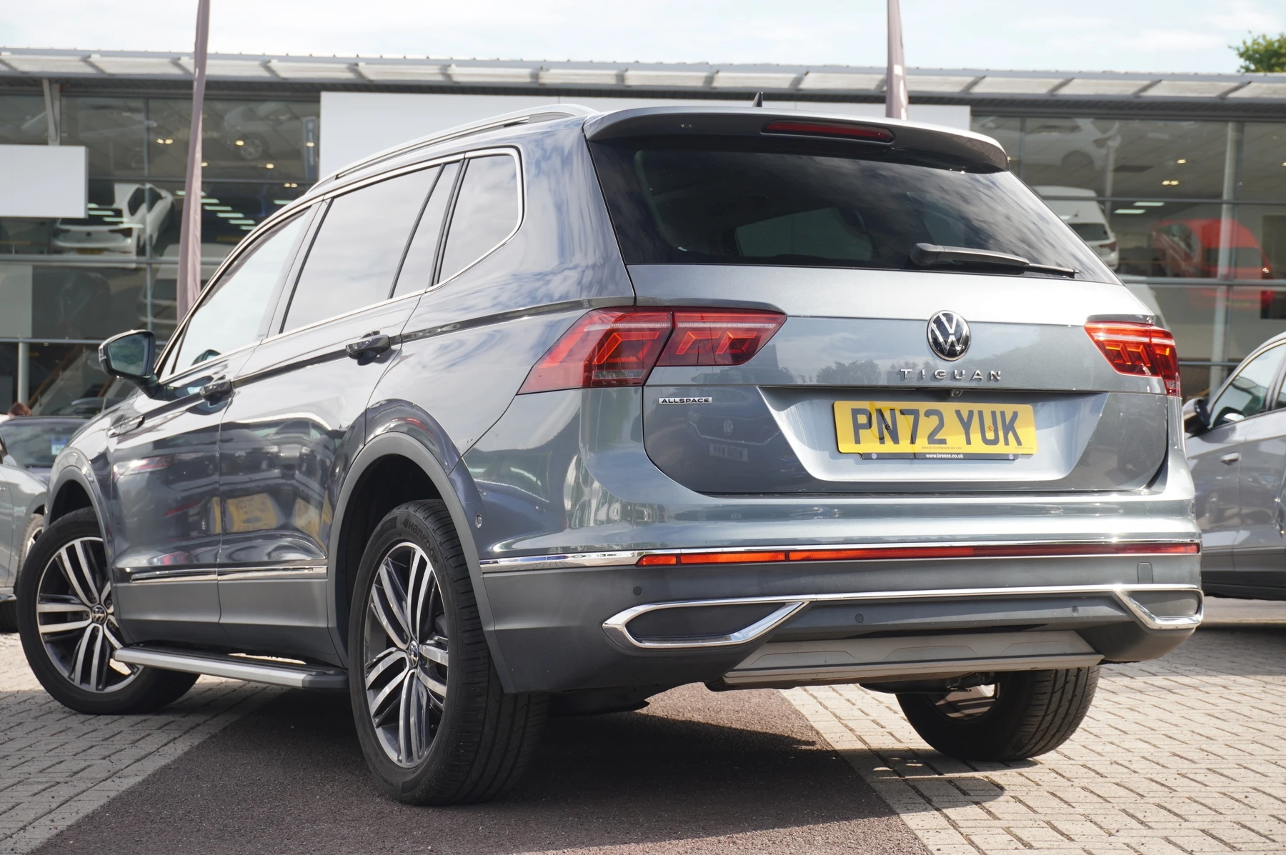 Volkswagen-Tiguan Allspace-image-2
