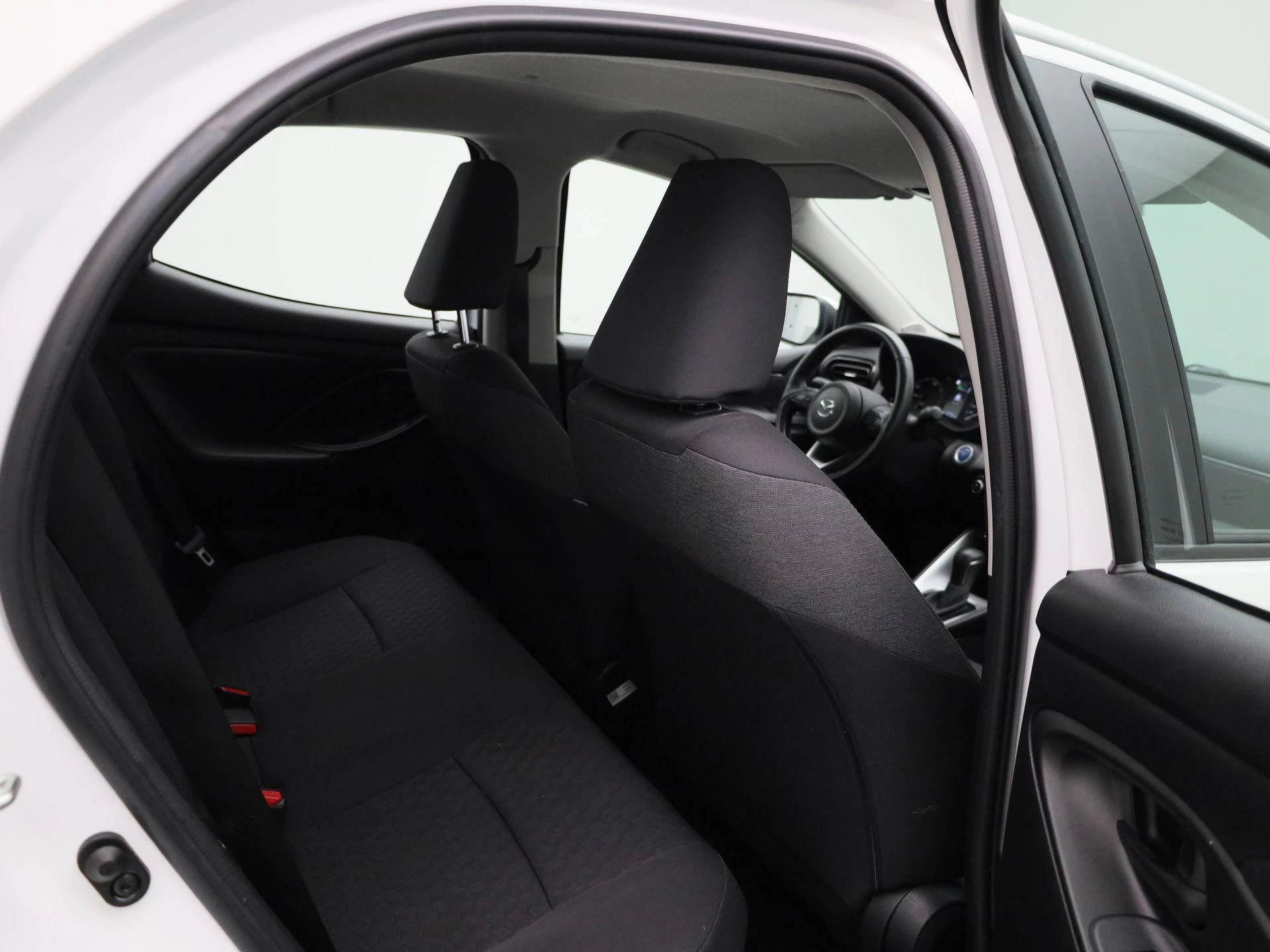 Mazda-2 Hybrid-image-32