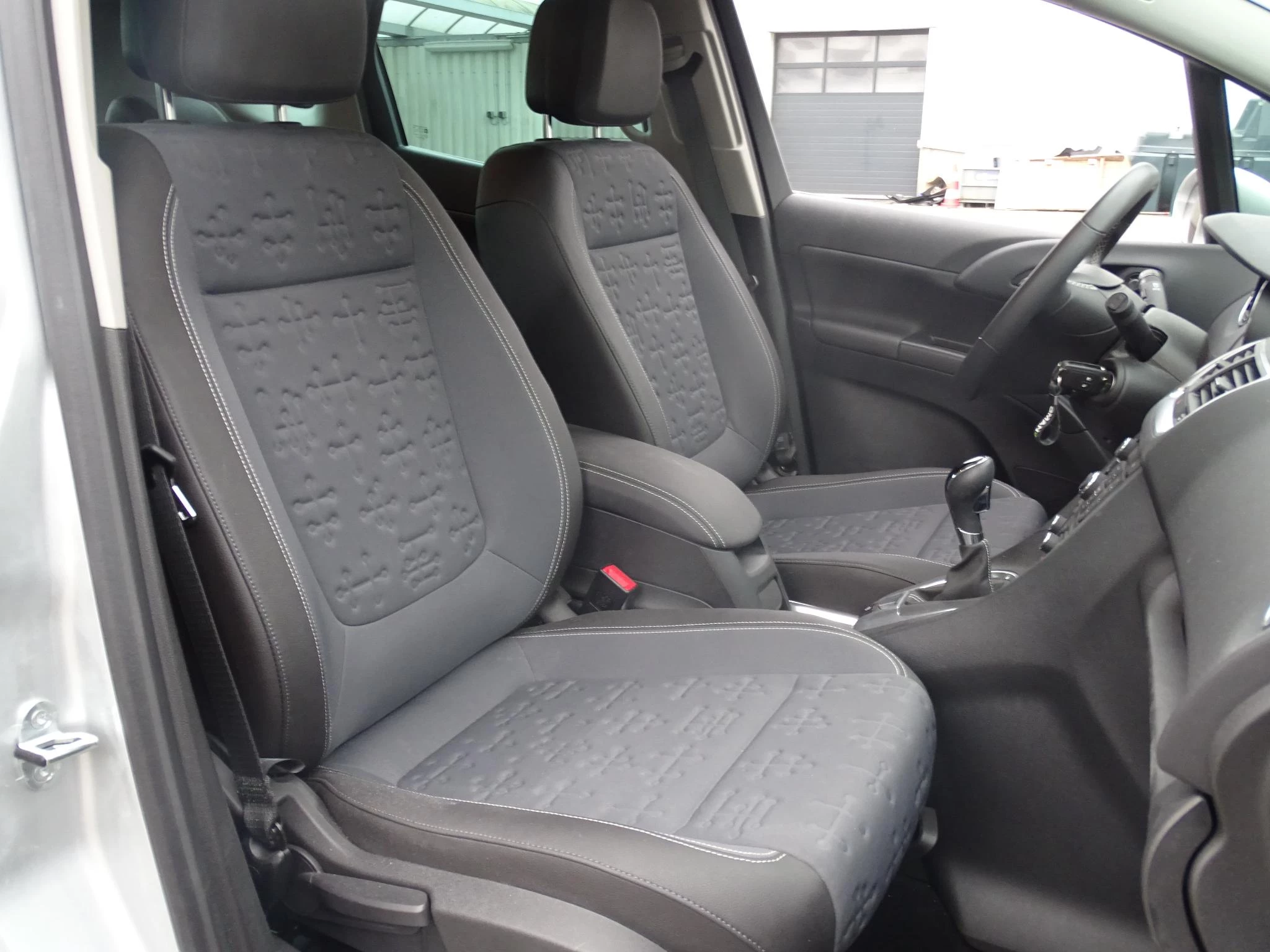 Opel-Meriva-image-12