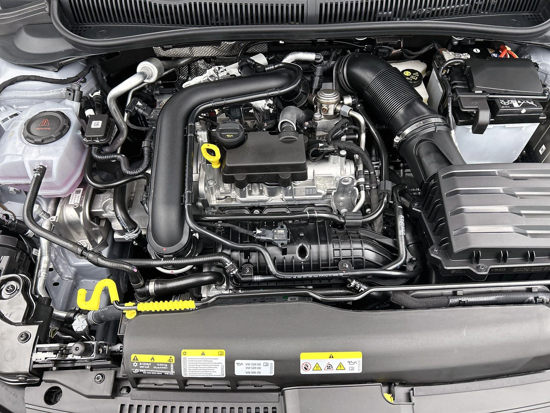 Volkswagen-Polo-image-30