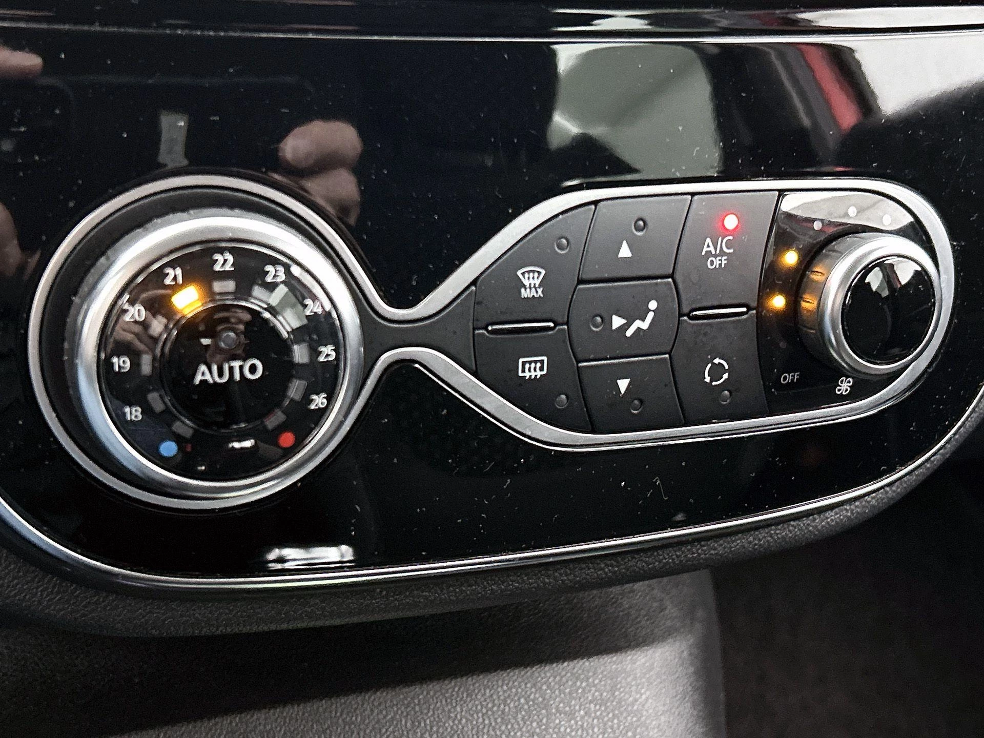 Renault-Captur-image-17