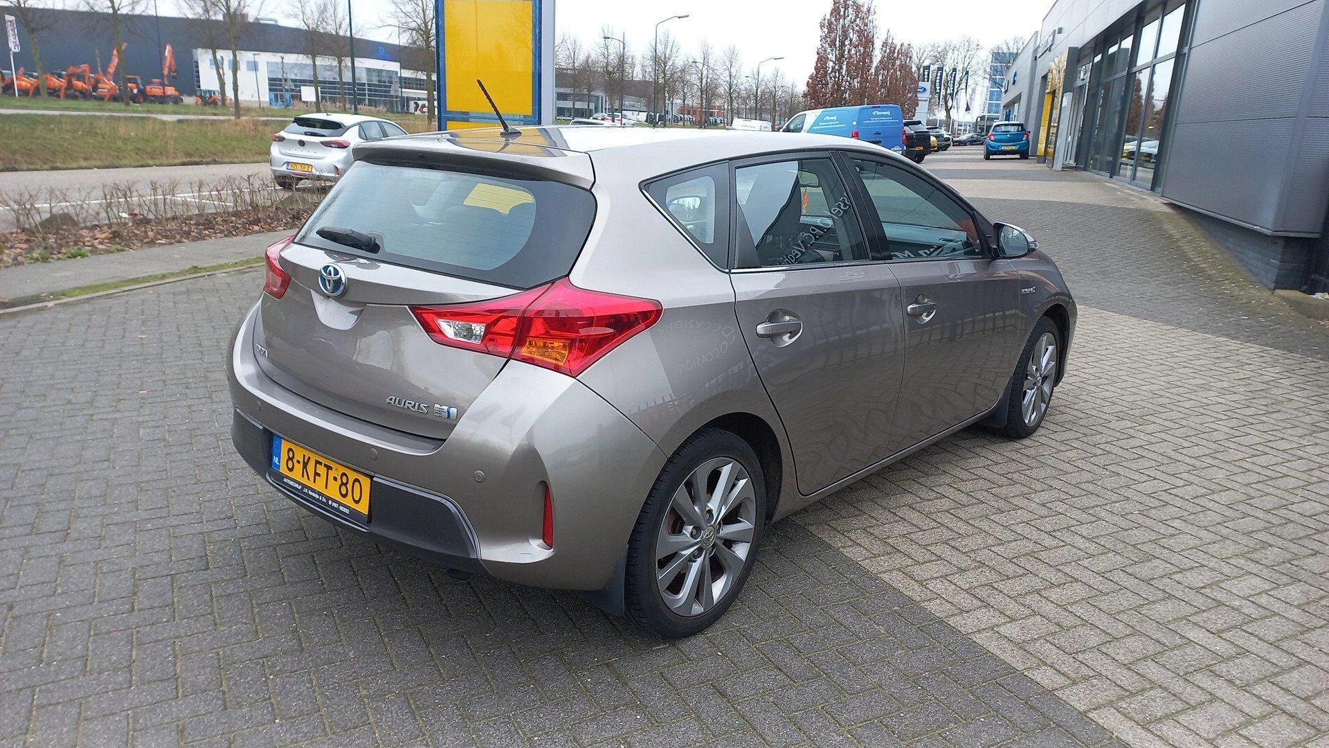 Toyota Auris 1.8 Hybrid Lease Pro