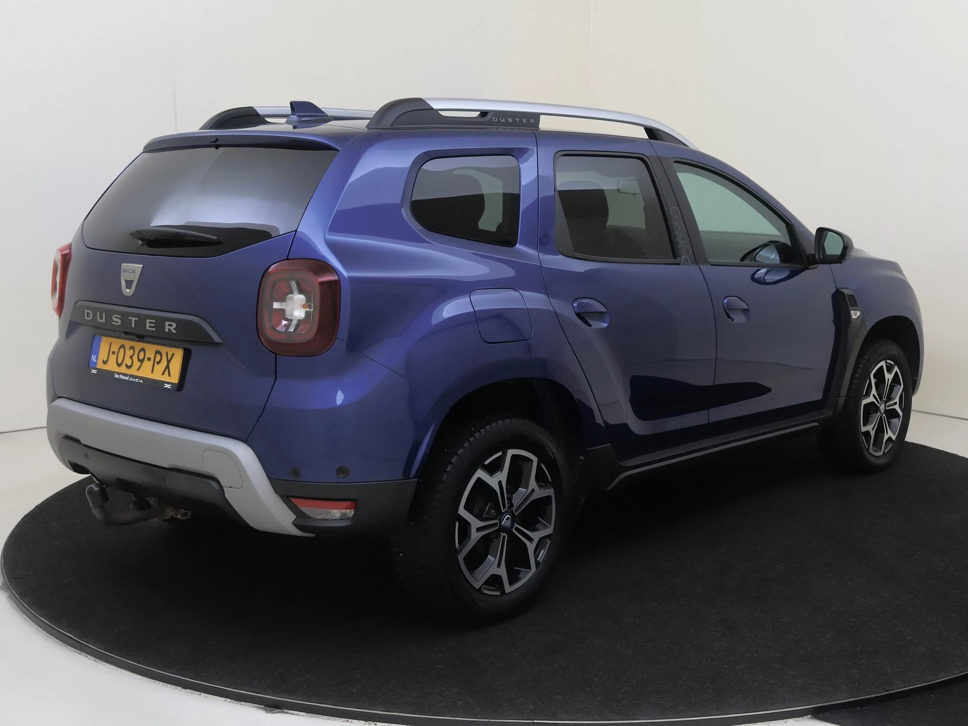 Dacia-Duster-image-3