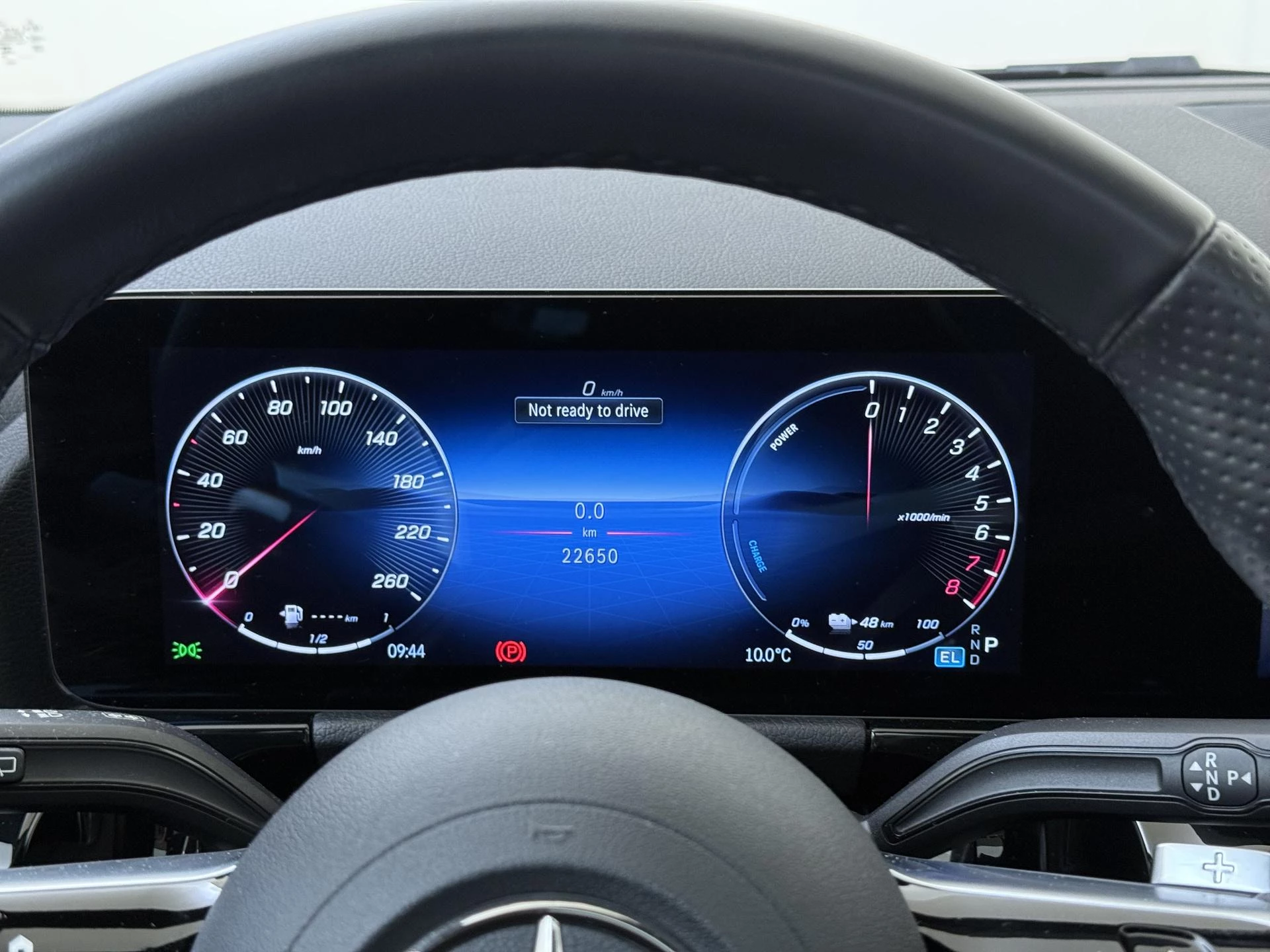 Mercedes-Benz-GLA-image-14