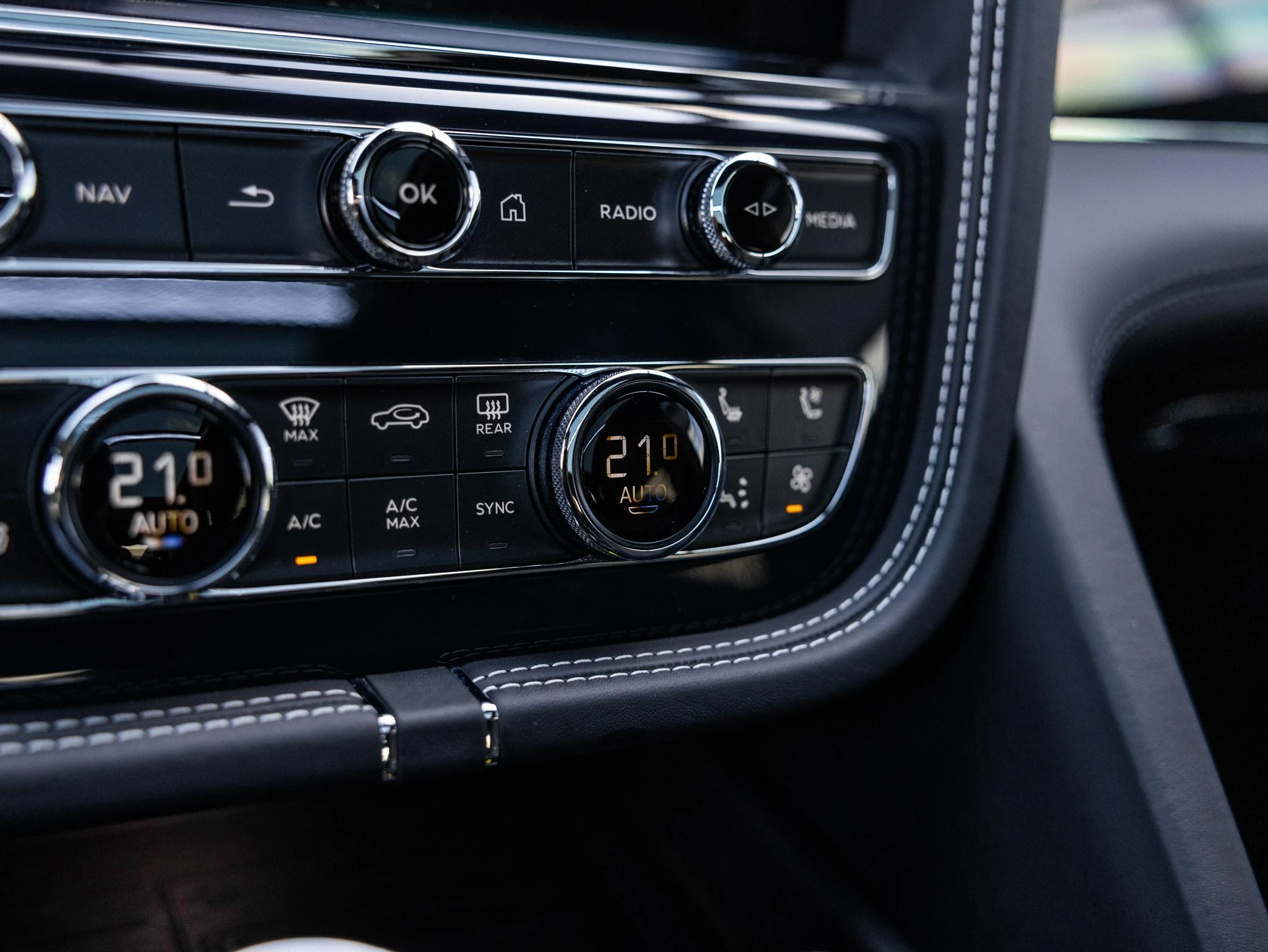 Bentley-Bentayga-image-33