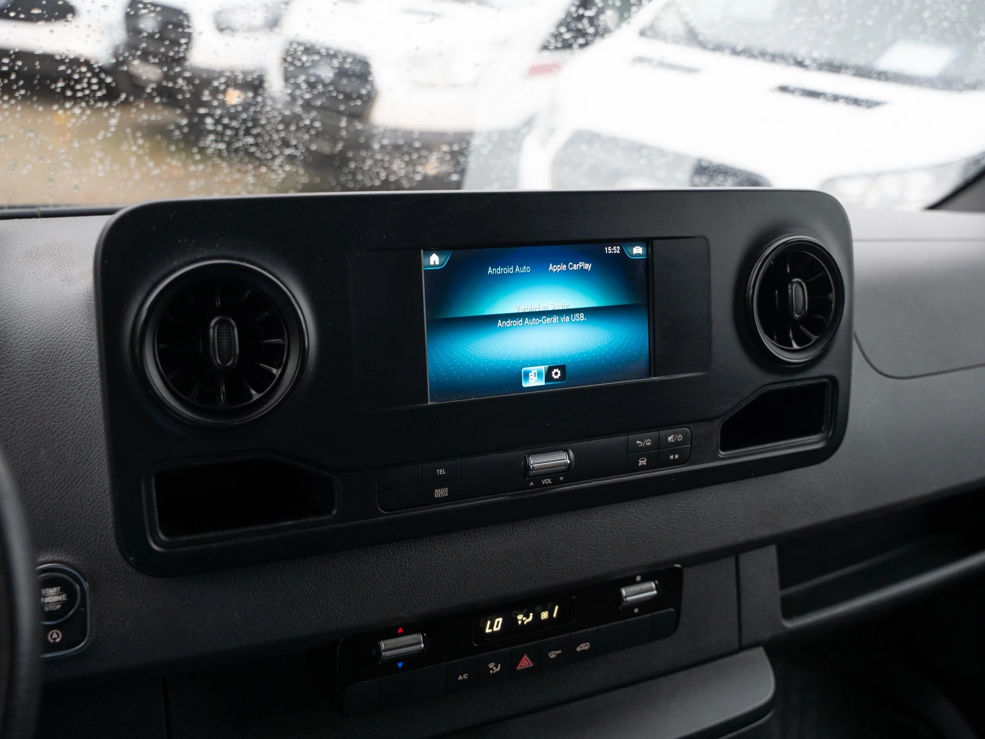 Mercedes-Benz-Sprinter-image-10