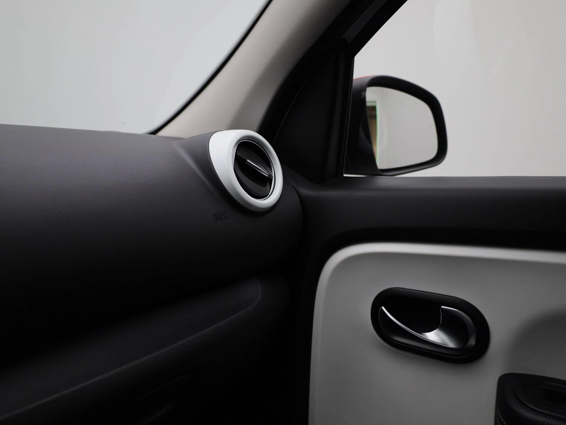 Renault-Twingo-image-28