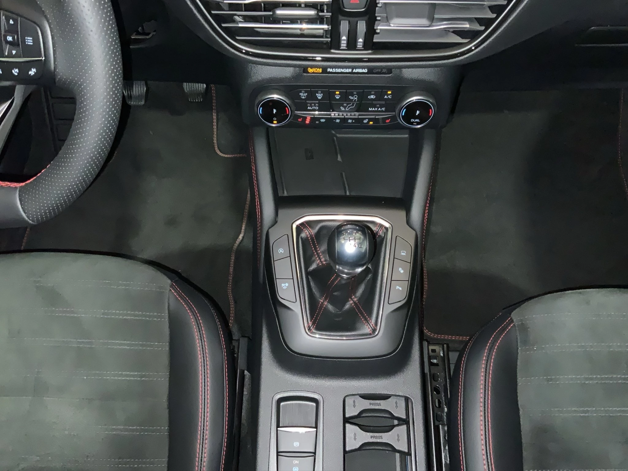 Ford Kuga ST-Line X*PANO*AHK*KAM*ACC*NAVI*SOUND-SYS. LED Pano SHZ 4xSHZ