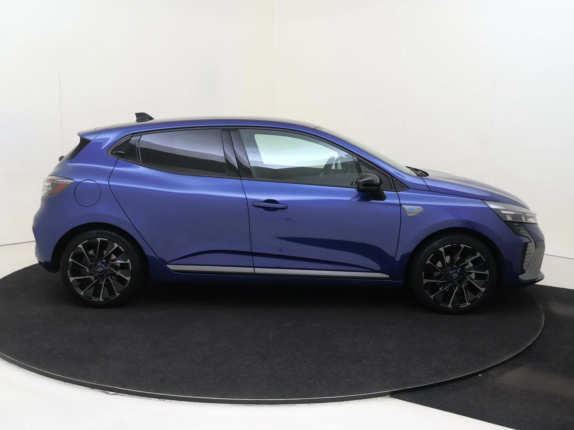 Renault-Clio-image-12
