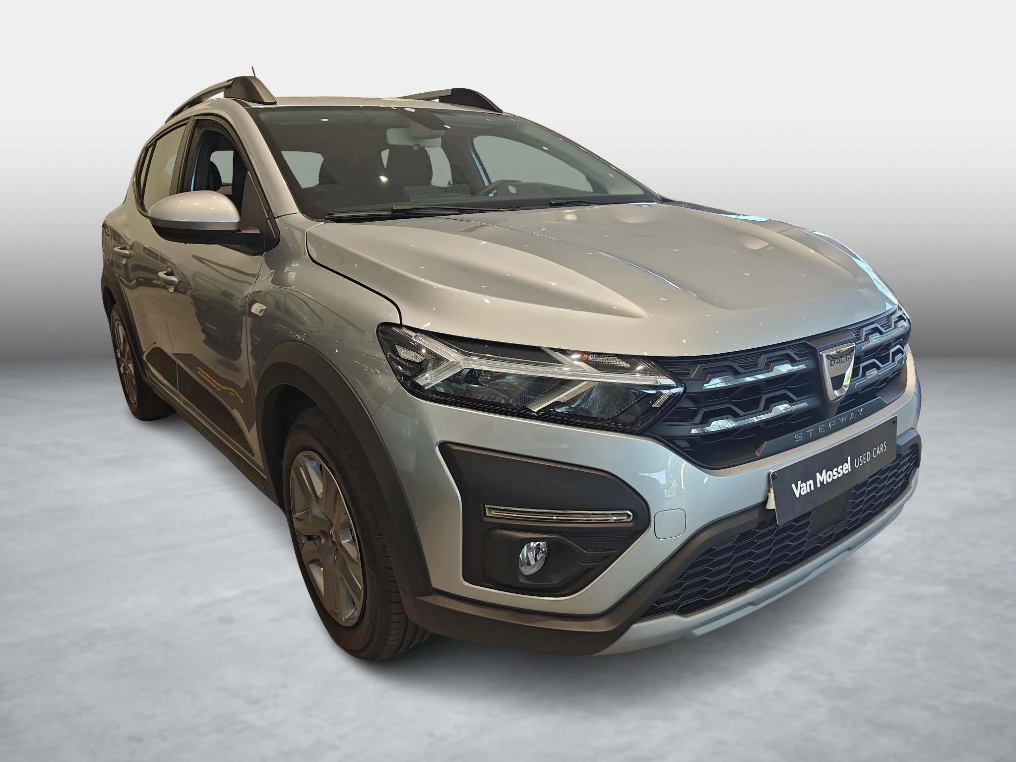 Dacia-Sandero Stepway-image-2