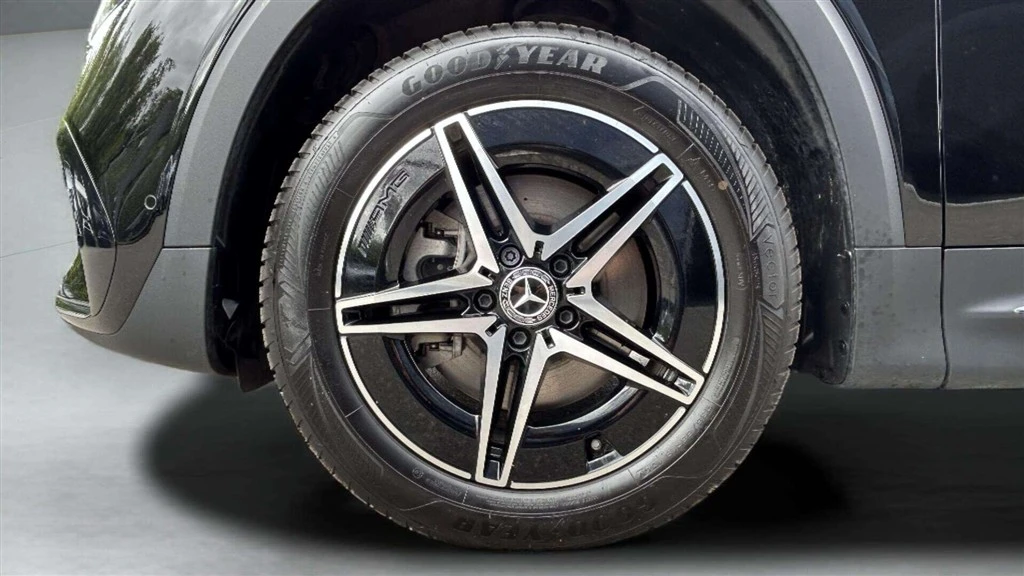 Mercedes-Benz-EQB-image-9