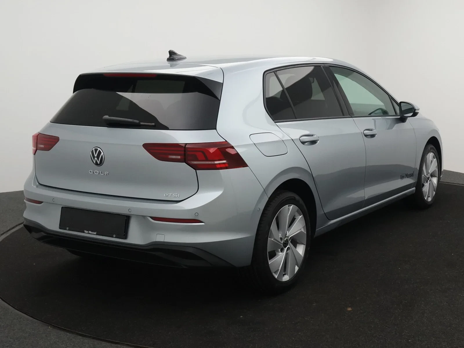 Volkswagen Golf VIII Golf Life Business 1.5 eTSI 85 kW (116 pk) DSG // DEMO