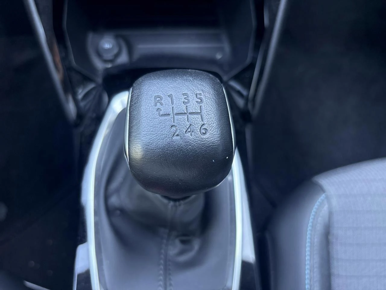 Peugeot-208-image-14