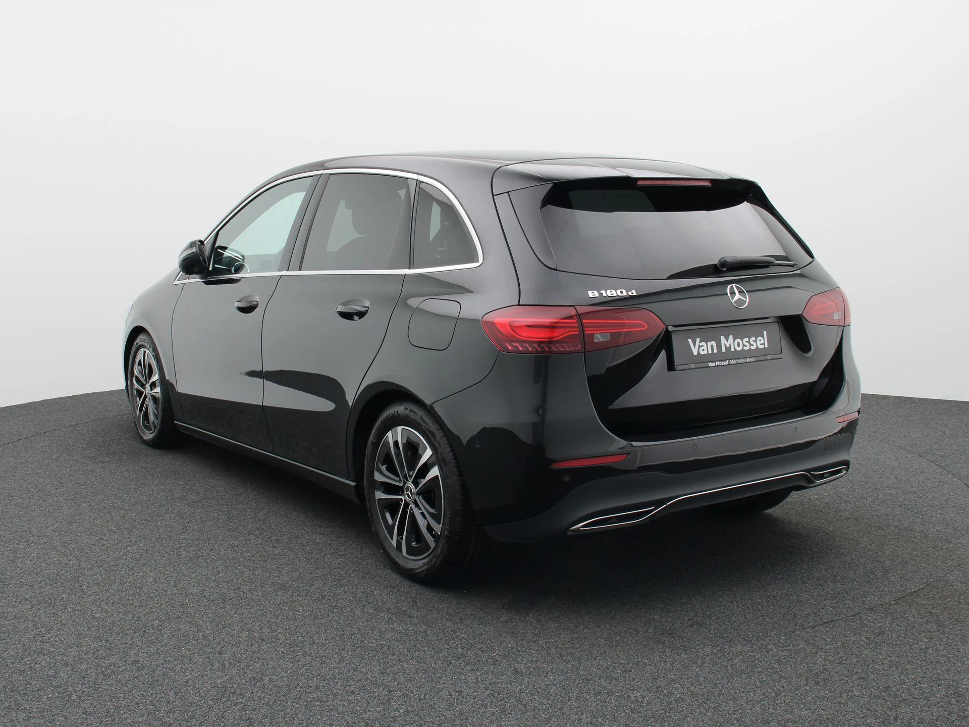 Mercedes-Benz B-Klasse 180 d Business Line + CARPLAY + LED + CAMERA +