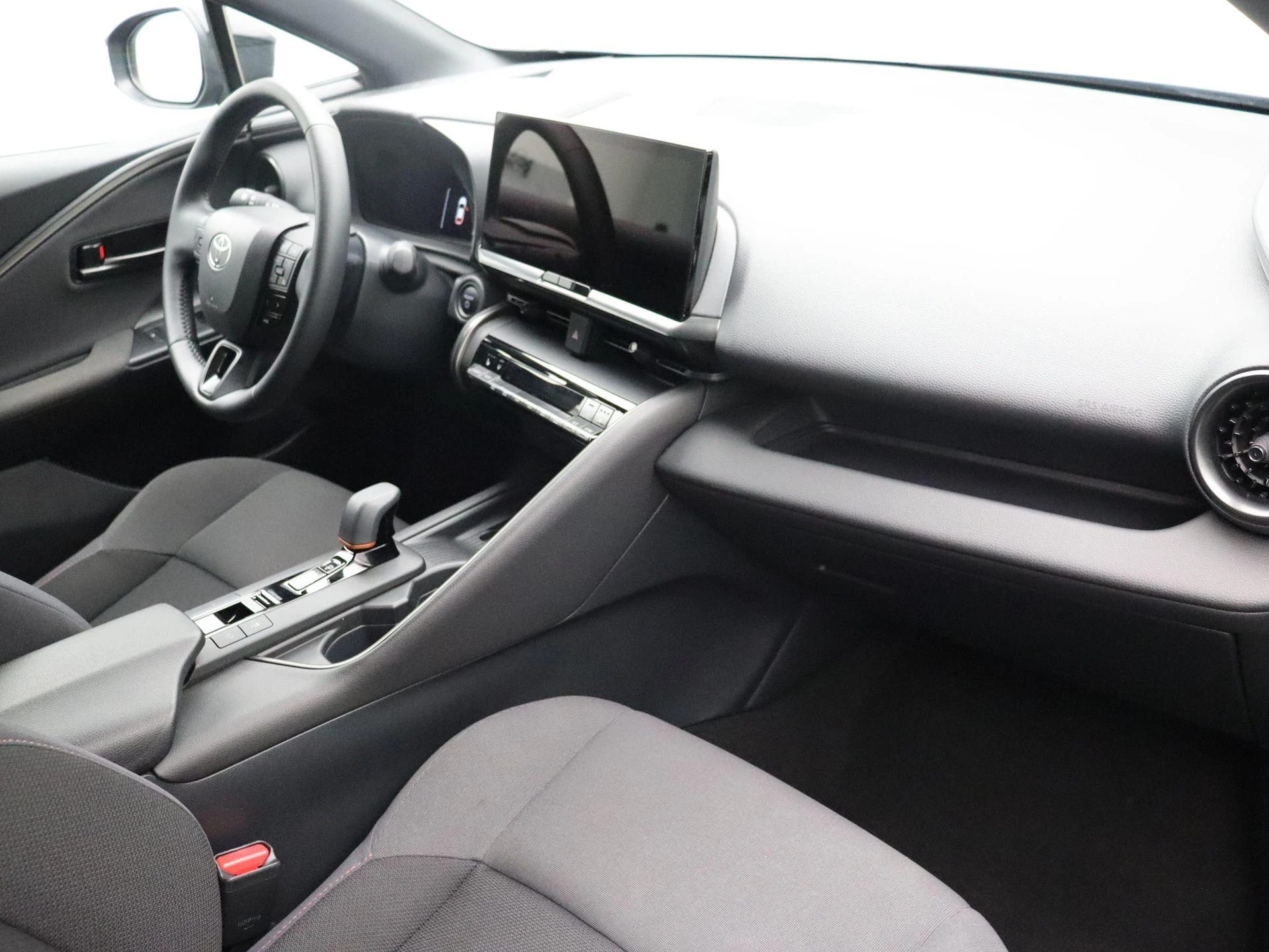 Toyota-C-HR-image-23