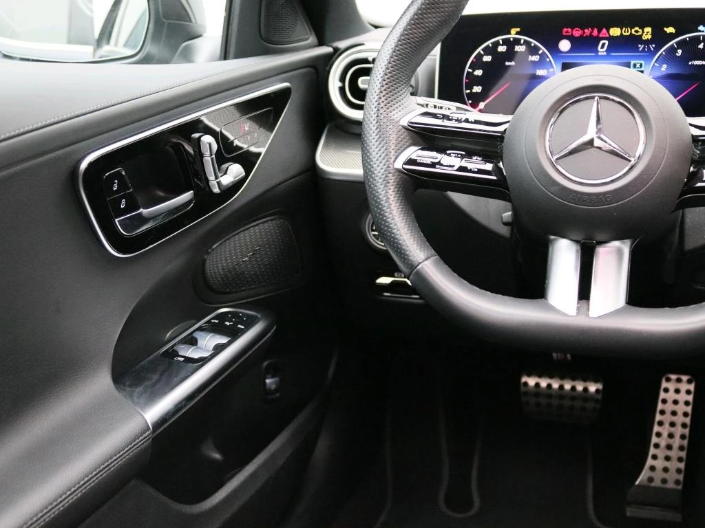 Mercedes-Benz Classe C 180 AMG Line Break + PANORAMISCH DAK + DIGITAL LIGHT + KEY LESS +