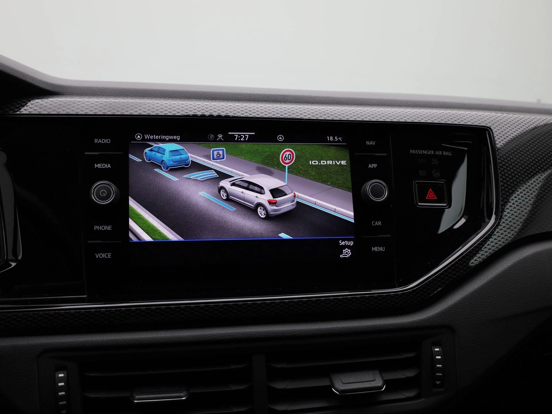 Volkswagen-Polo-image-26