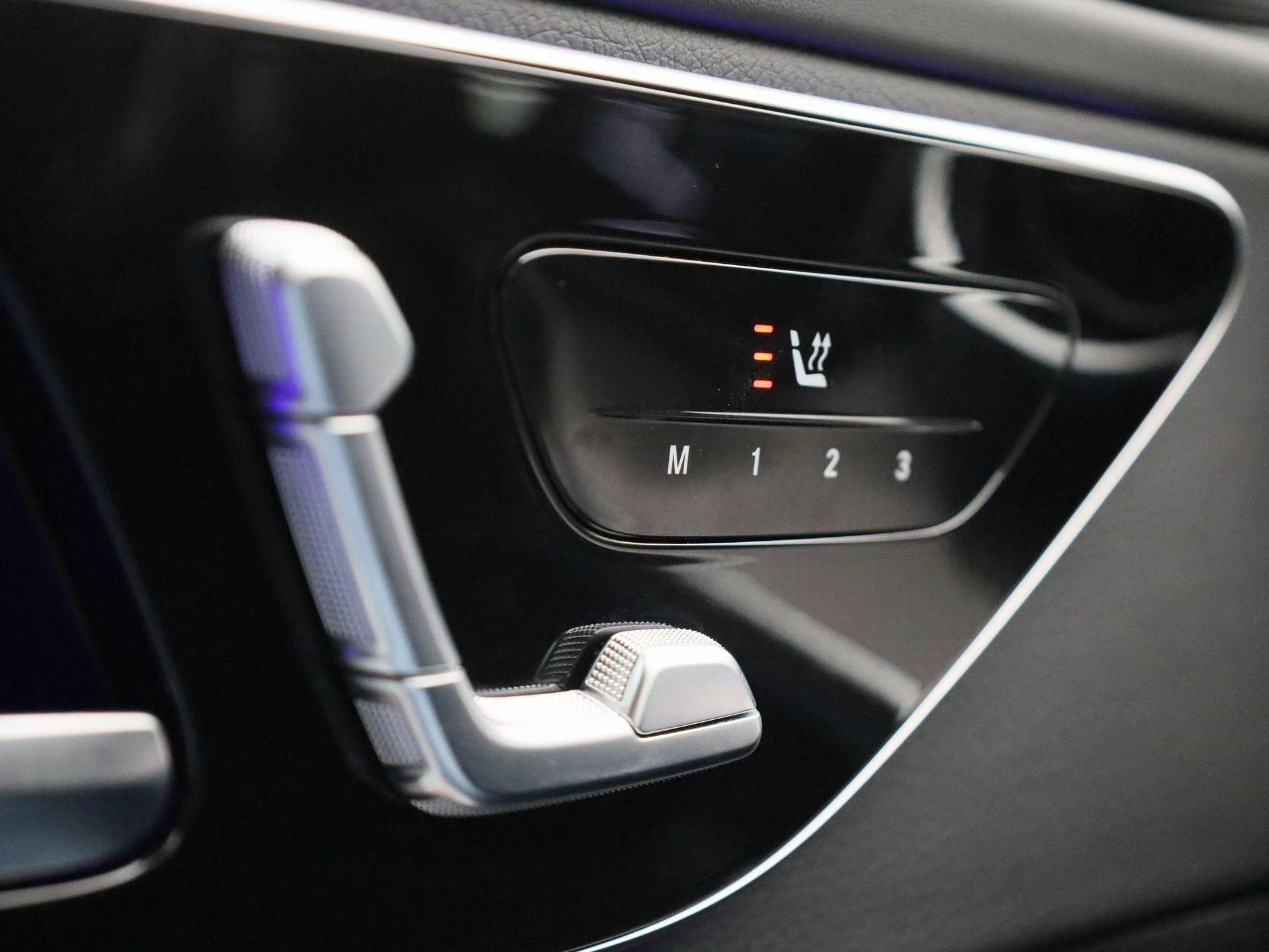 Mercedes-Benz-C-Klasse-image-32