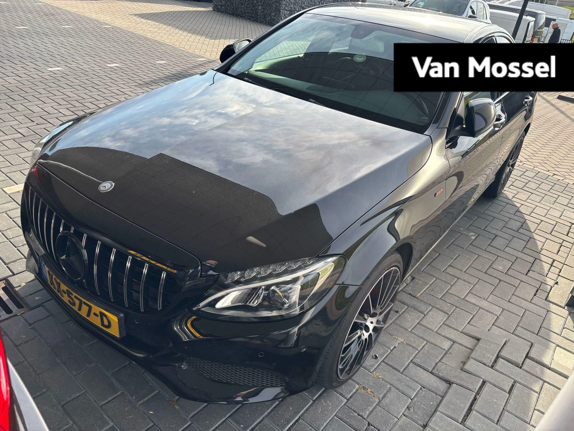 Mercedes-Benz-C-Klasse-image-0