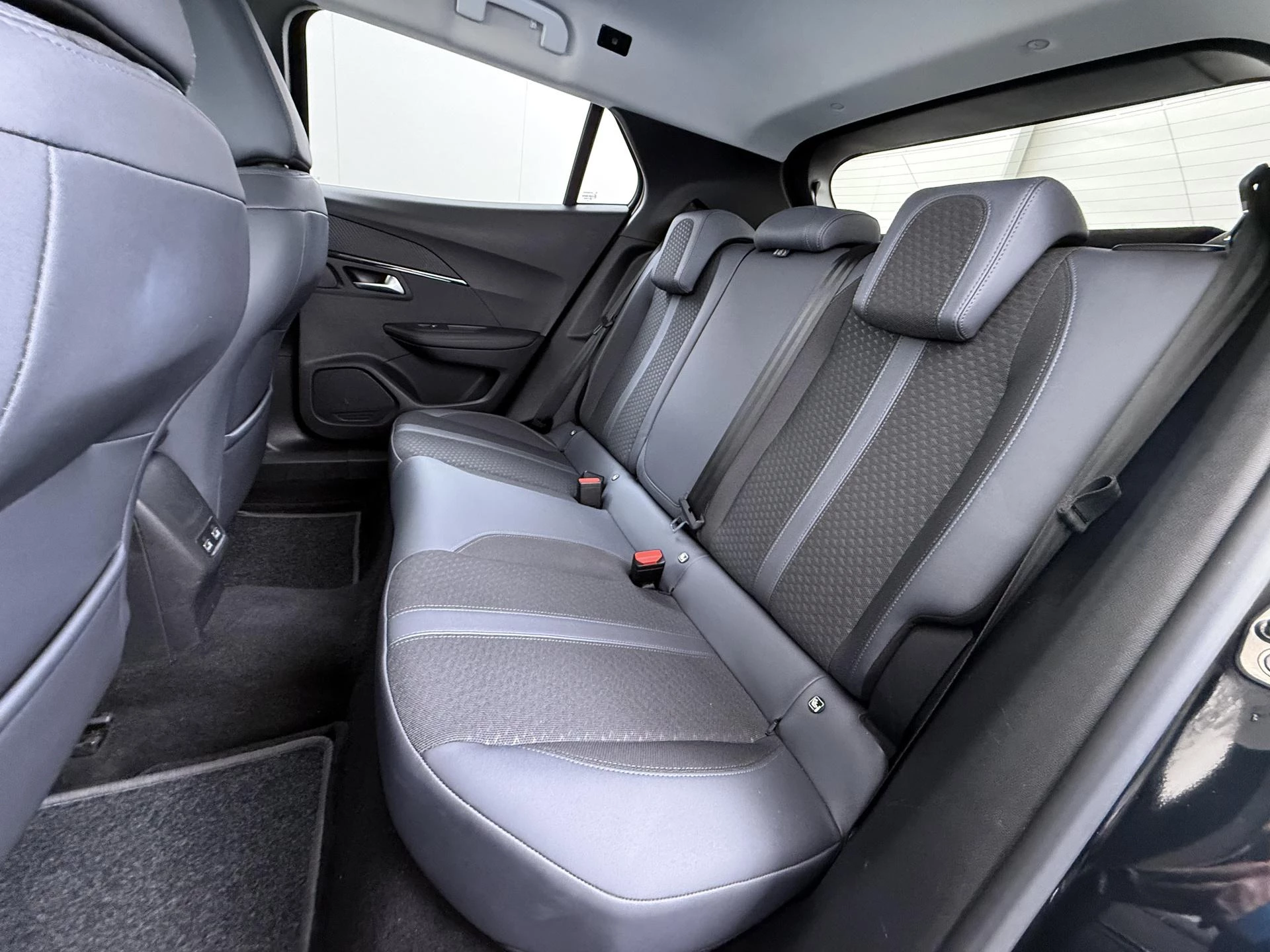 Peugeot-2008-image-6