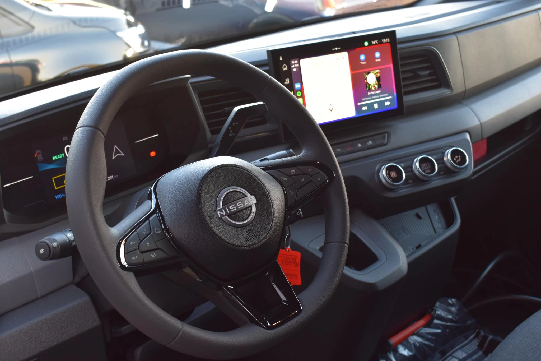 Nissan-Interstar-image-13