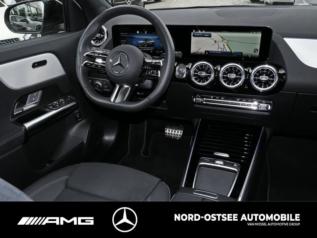 Mercedes-Benz GLA 200 AMG ADVANCED+ KAM PANO MBUX KEYLESS AHK AMG Line