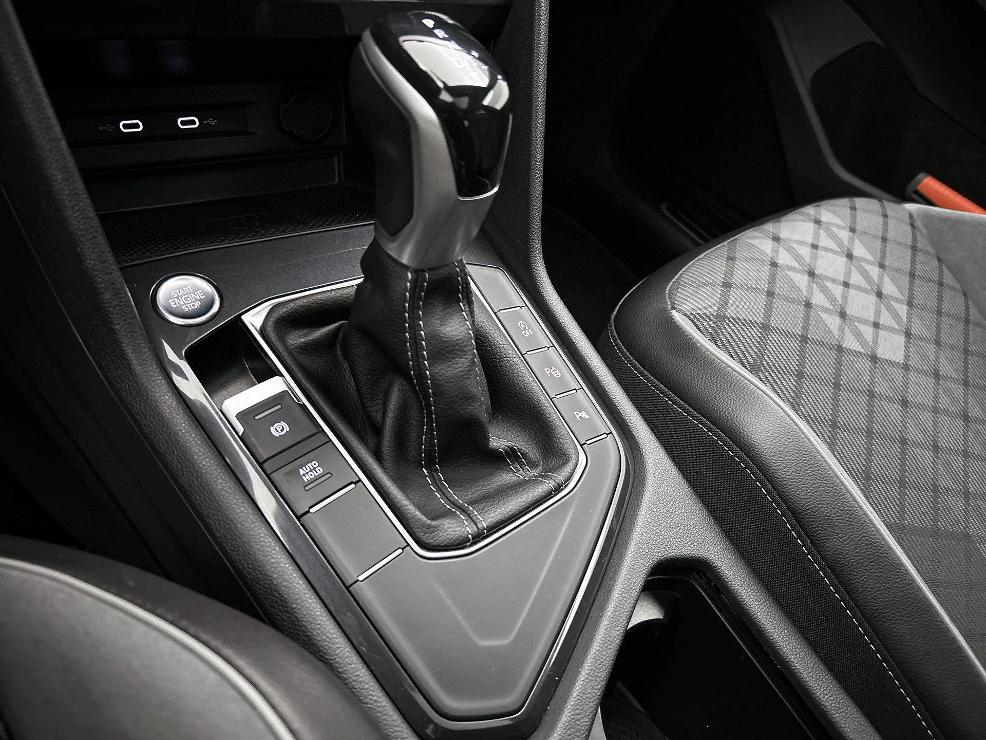 Volkswagen-Tiguan-image-23