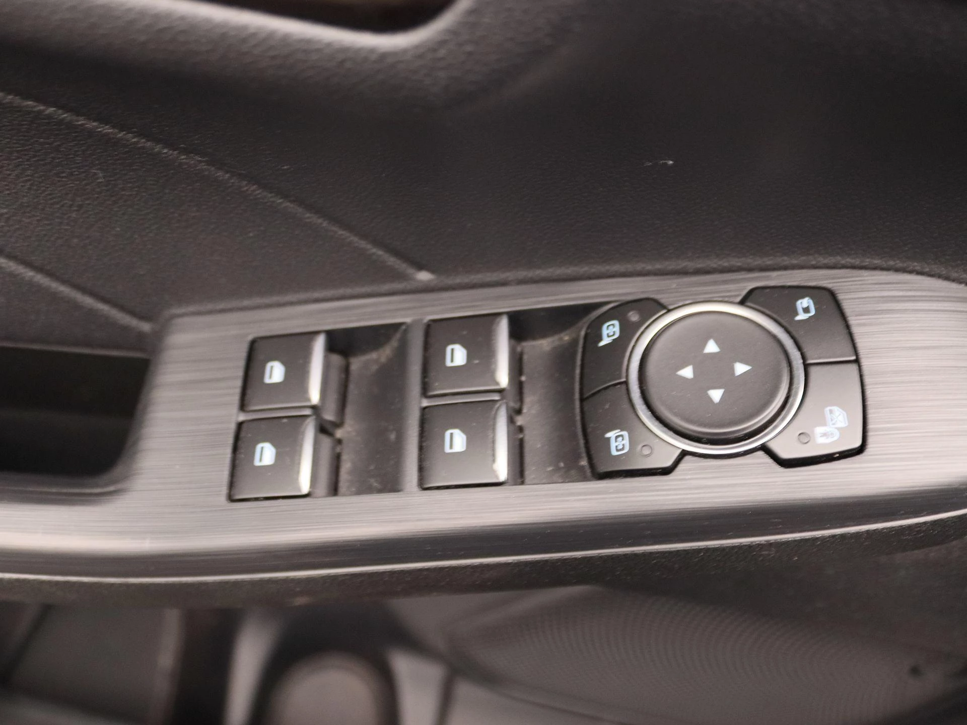 Ford-Kuga-image-23