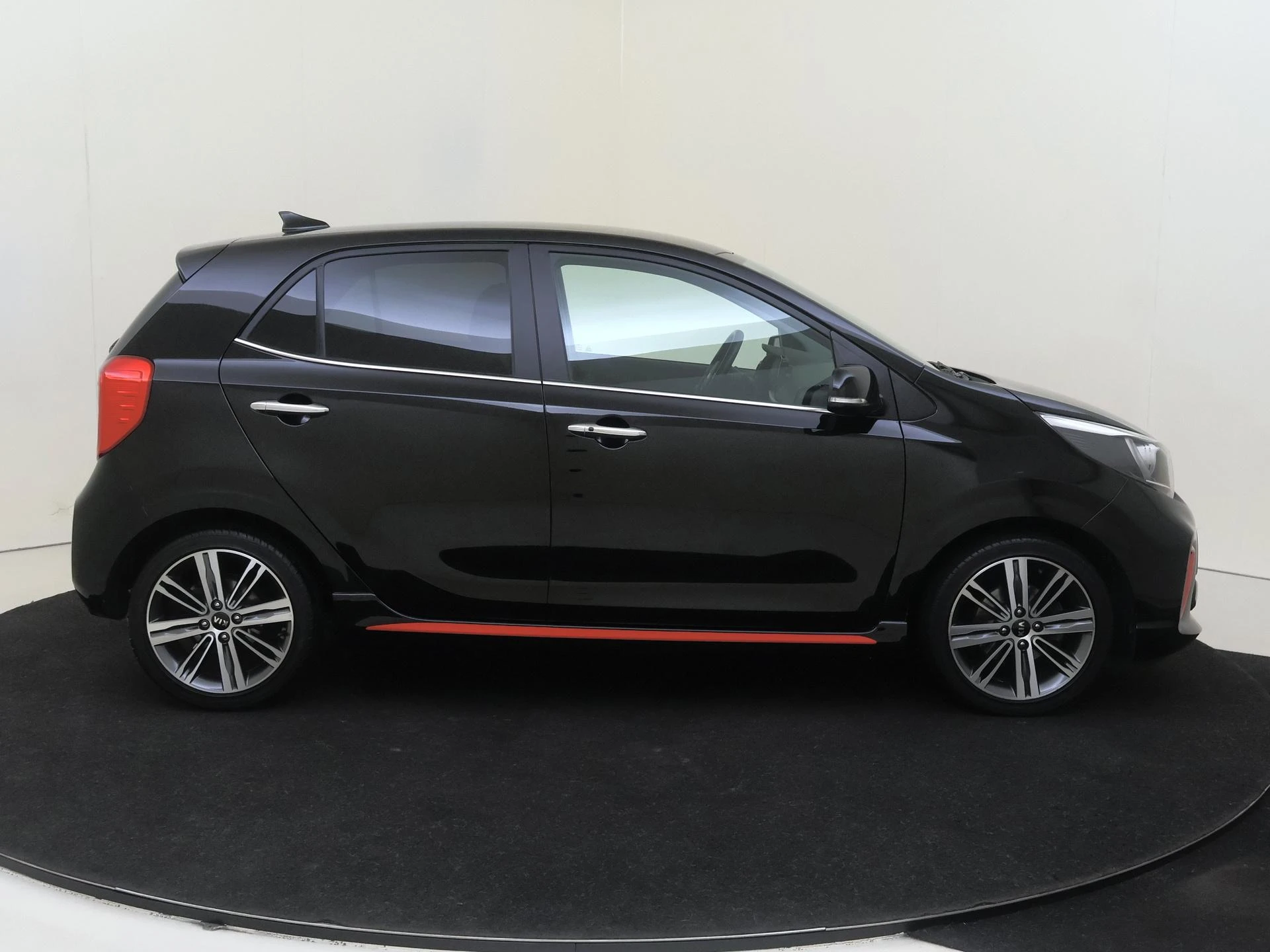 Kia-Picanto-image-8