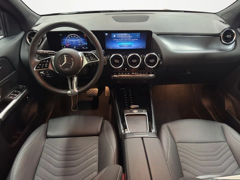 Mercedes-Benz GLA 200 PROGRESSIVE AHK SHZ MBUX KLIMA NAVI Progressive