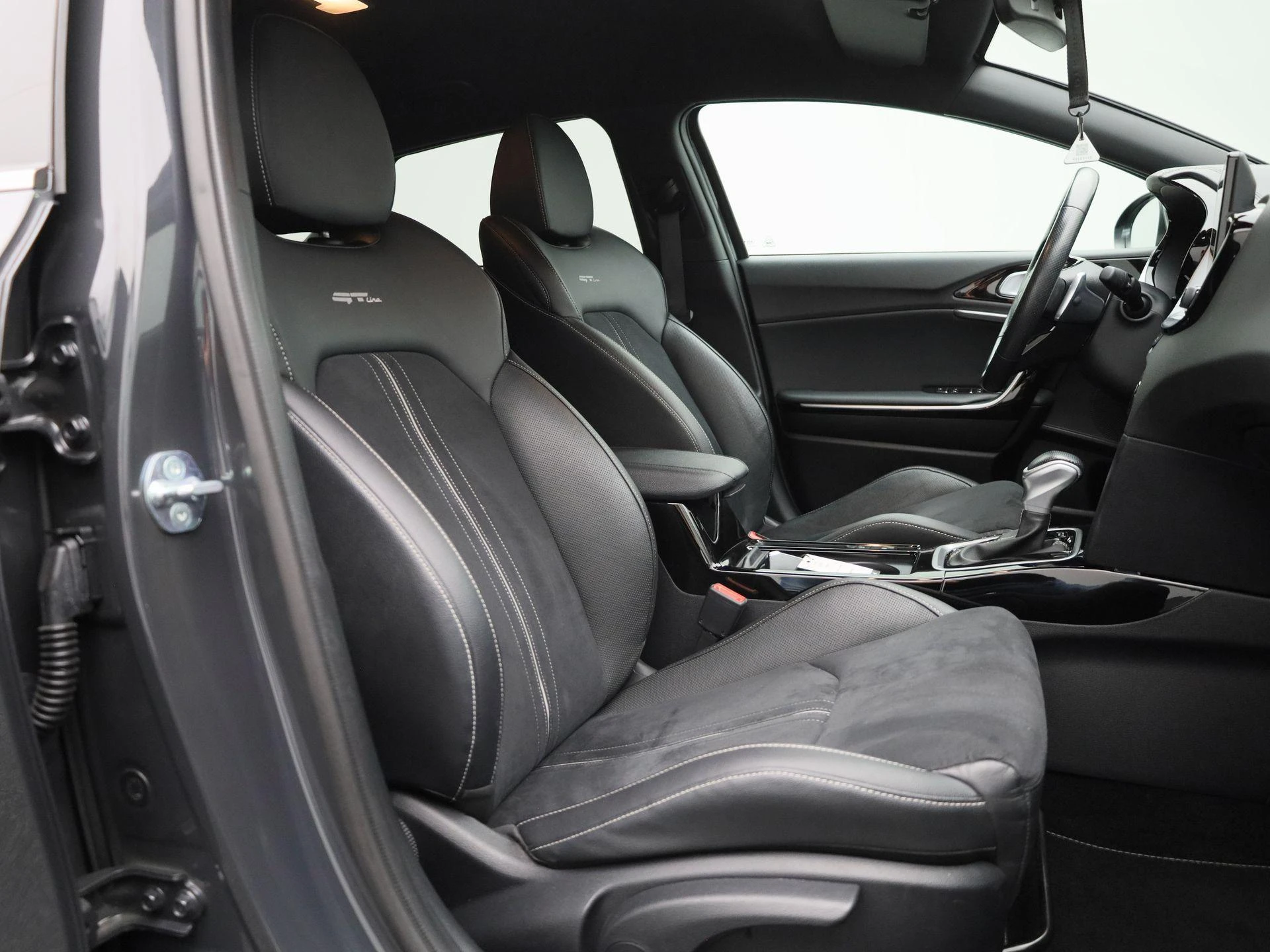 Kia-ProCeed-image-36