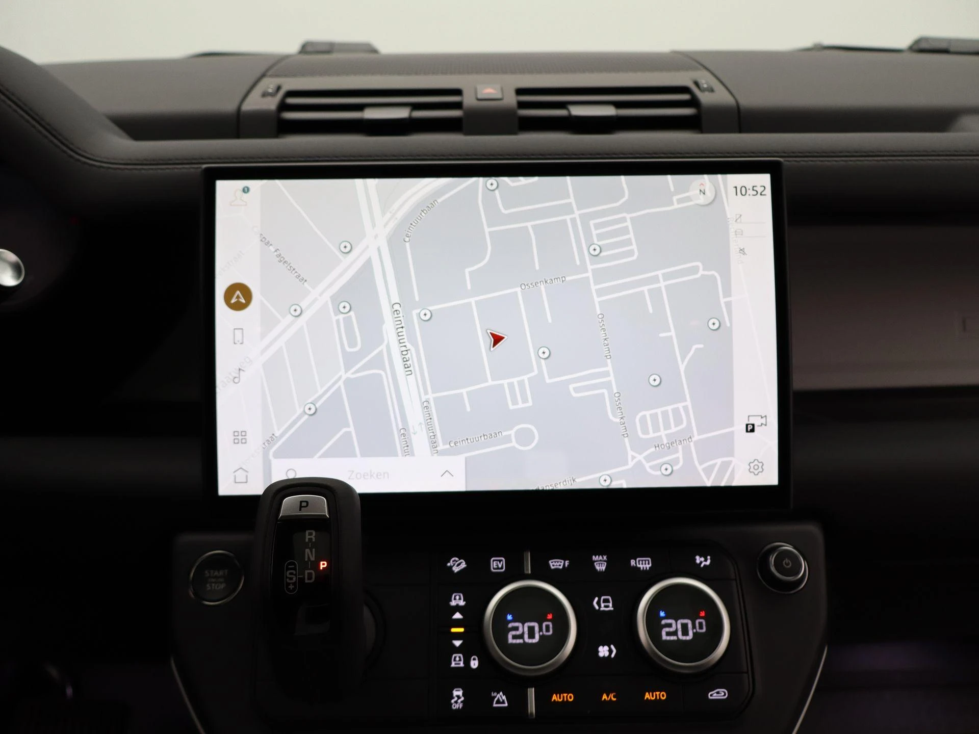 Land Rover-Defender-image-8