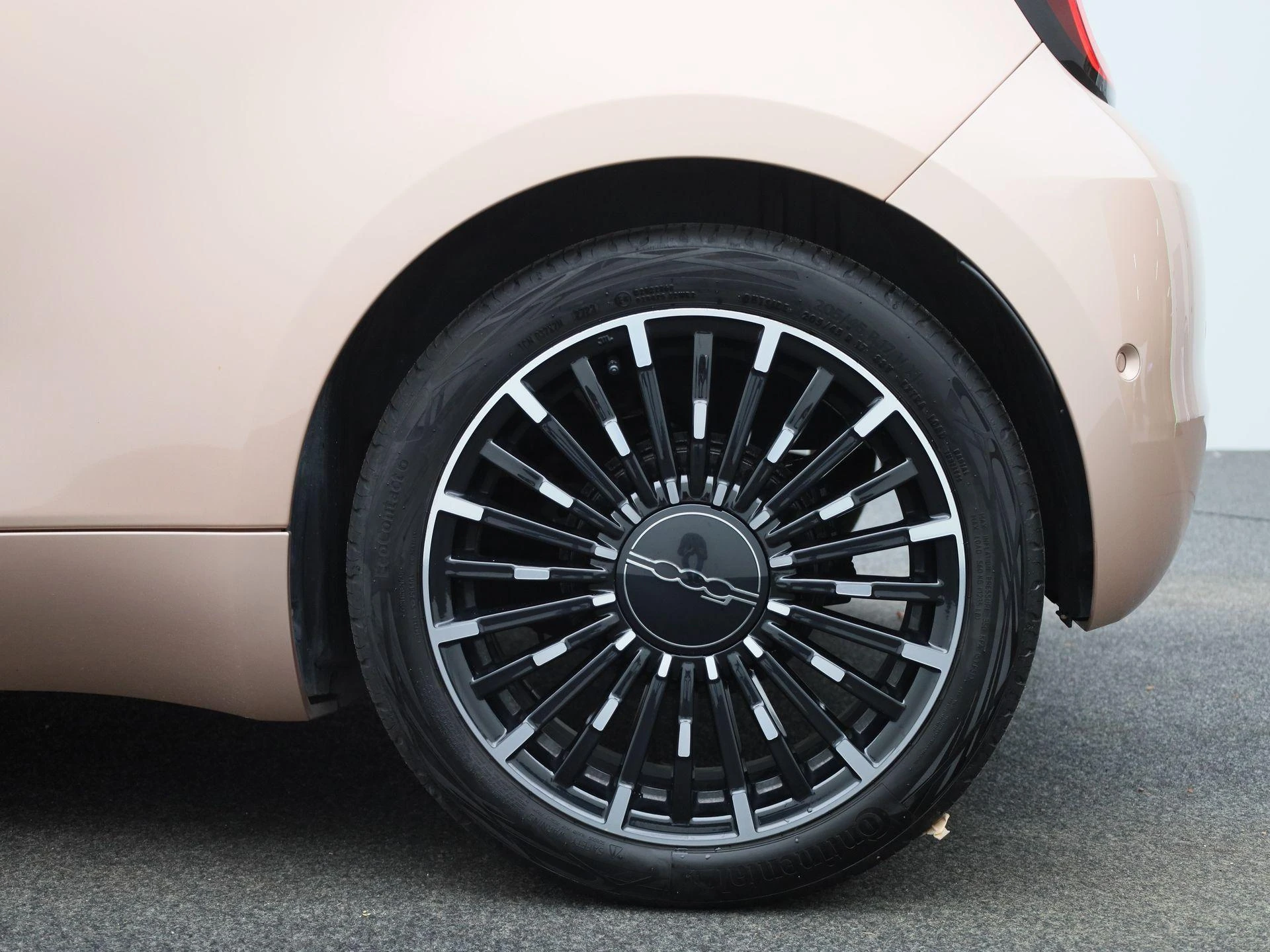 Fiat-500e-image-12