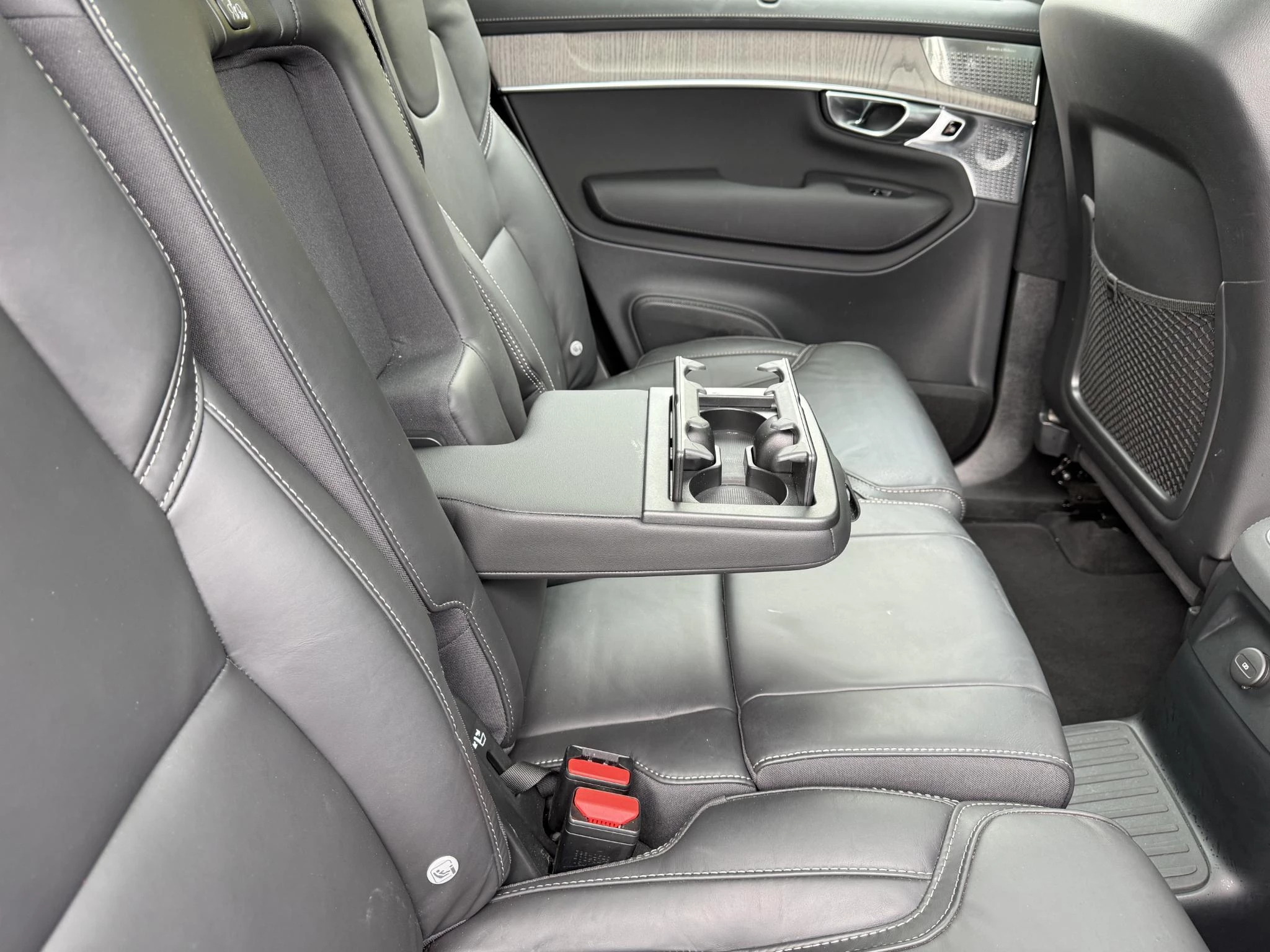 Volvo XC90 T8 Plug-in hybrid AWD Ultra Dark