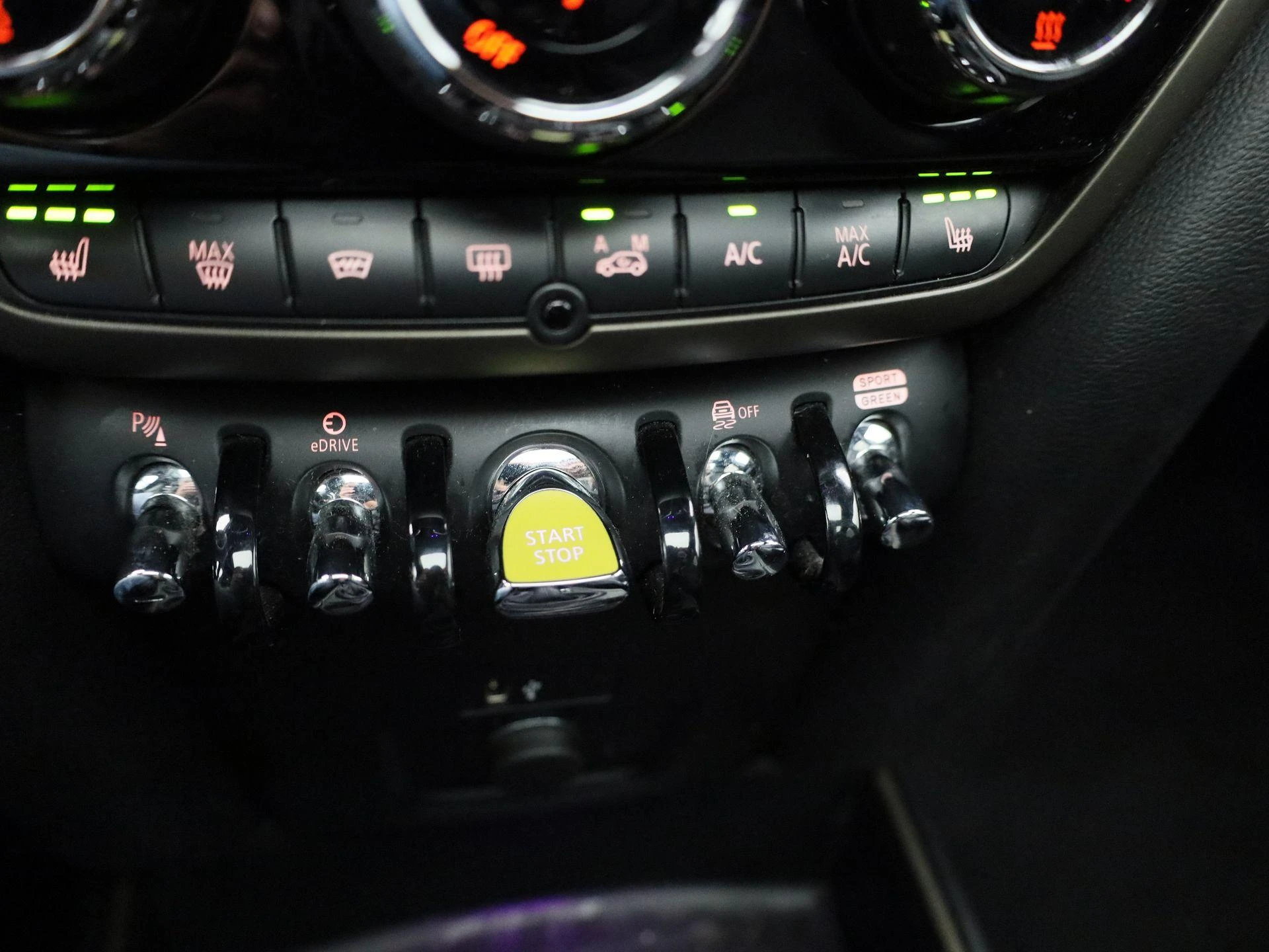 MINI-Countryman-image-24