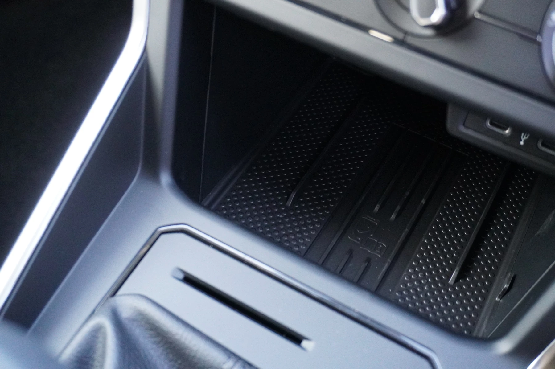 Volkswagen-Polo-image-17
