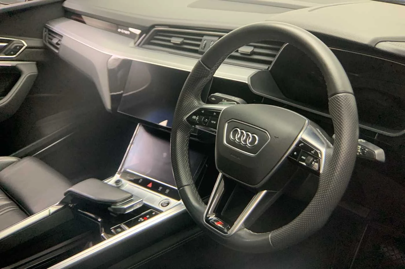 Audi-e-tron-image-5