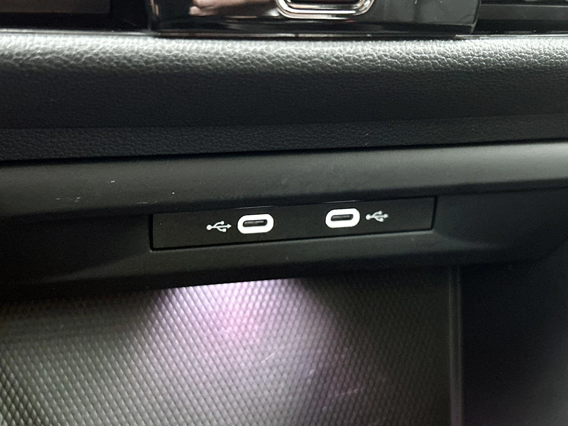 Volkswagen-Golf-image-41