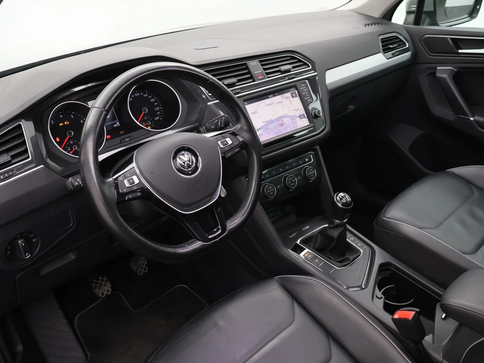 Volkswagen Tiguan Tiguan Comfortline 1.4TSI 150PK *TREKHAAK*LEDER*PANODAK*ACC*CAMERA*PDC*...*