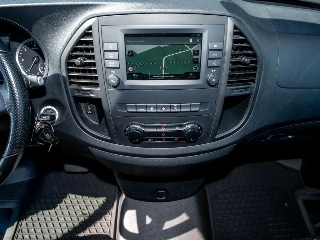 Mercedes-Benz-Vito 114-image-10