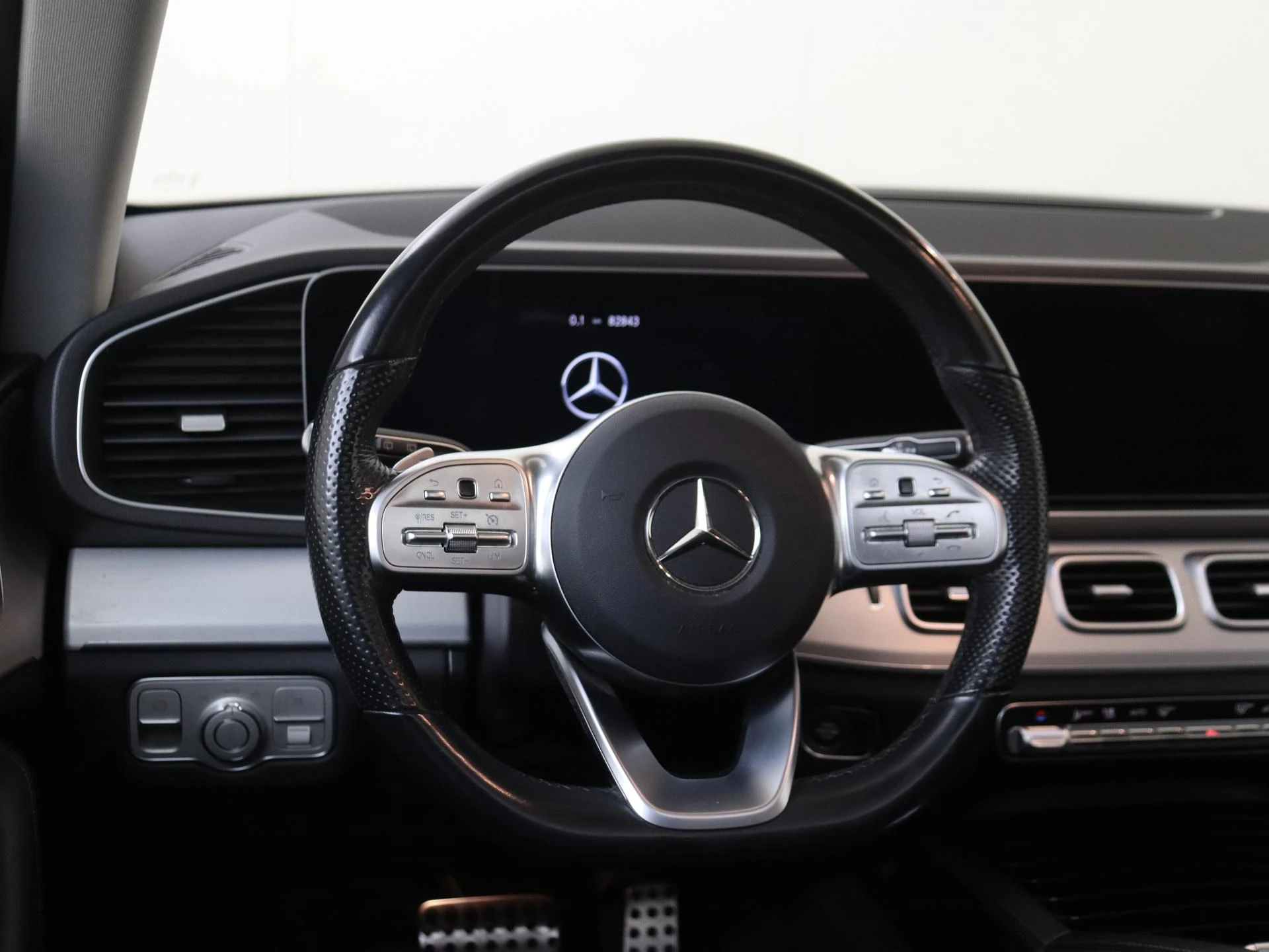 Mercedes-Benz-GLE-image-9
