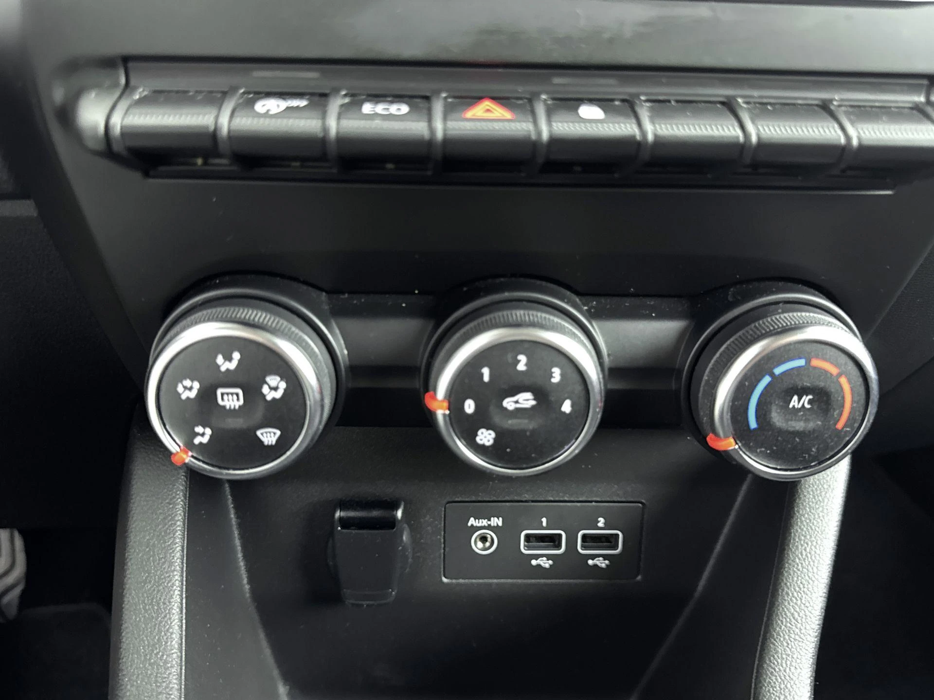 Renault-Clio-image-16